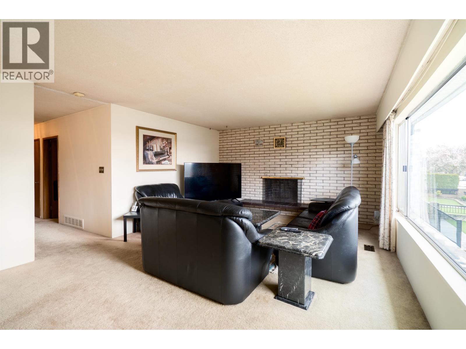 437 E 55th Avenue, Vancouver, British Columbia  V5X 1N3 - Photo 2 - R3126805