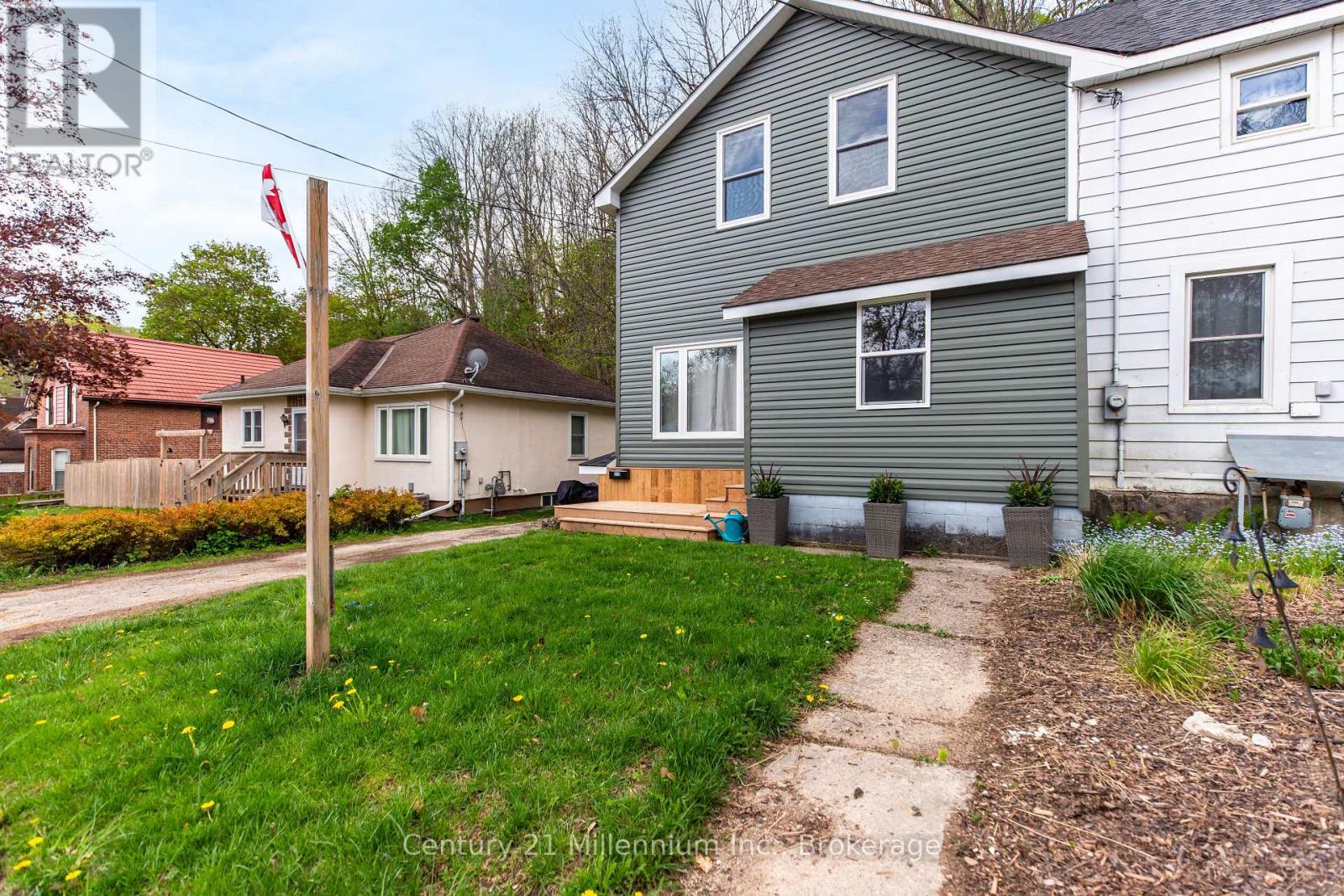 218 2nd Avenue E, Owen Sound, Ontario N4K 2E6 - Photo 3 - X13162554