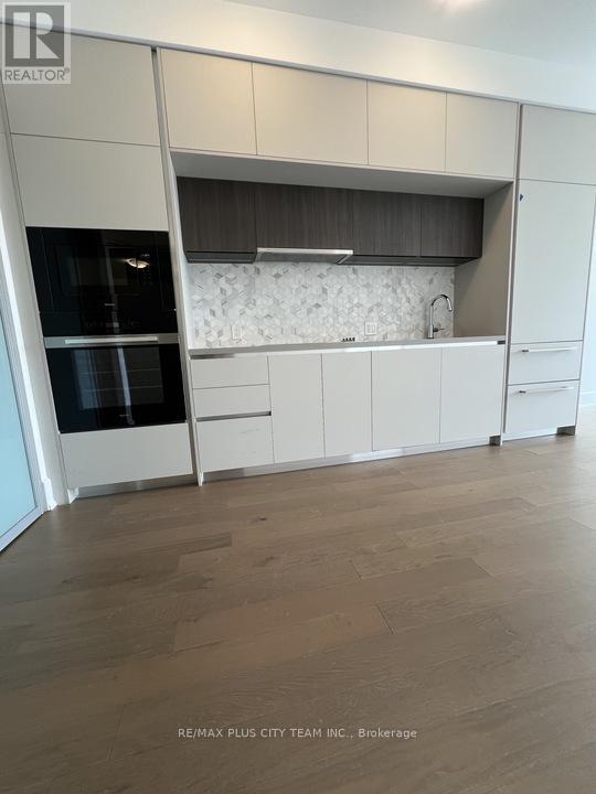 402 - 800 Broadview Avenue, Toronto, Ontario  M6A 0B1 - Photo 4 - E13162520