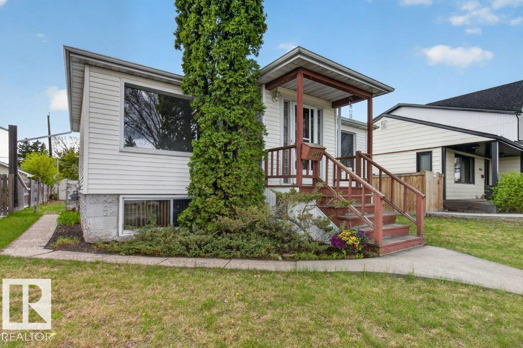 10640 79 St Nw Nw, Edmonton, Alberta  T6A 3H4 - Photo 2 - E4489384
