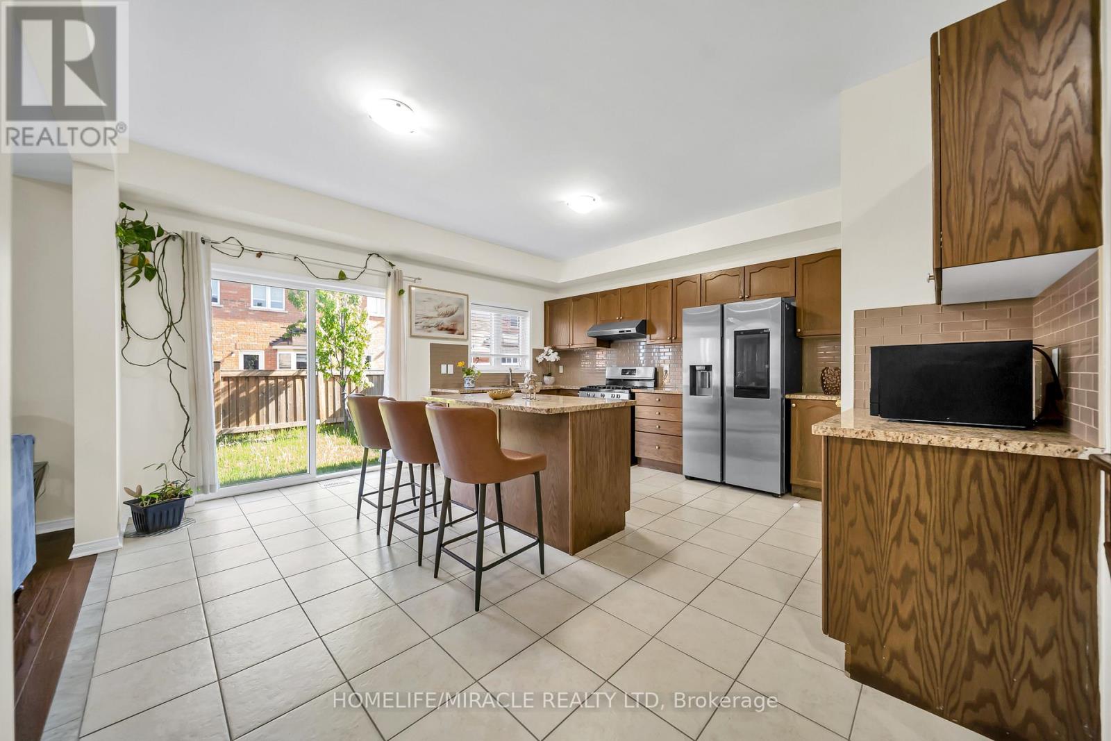 3 Locarno Street, Brampton, Ontario  L6R 3T8 - Photo 11 - W13156650