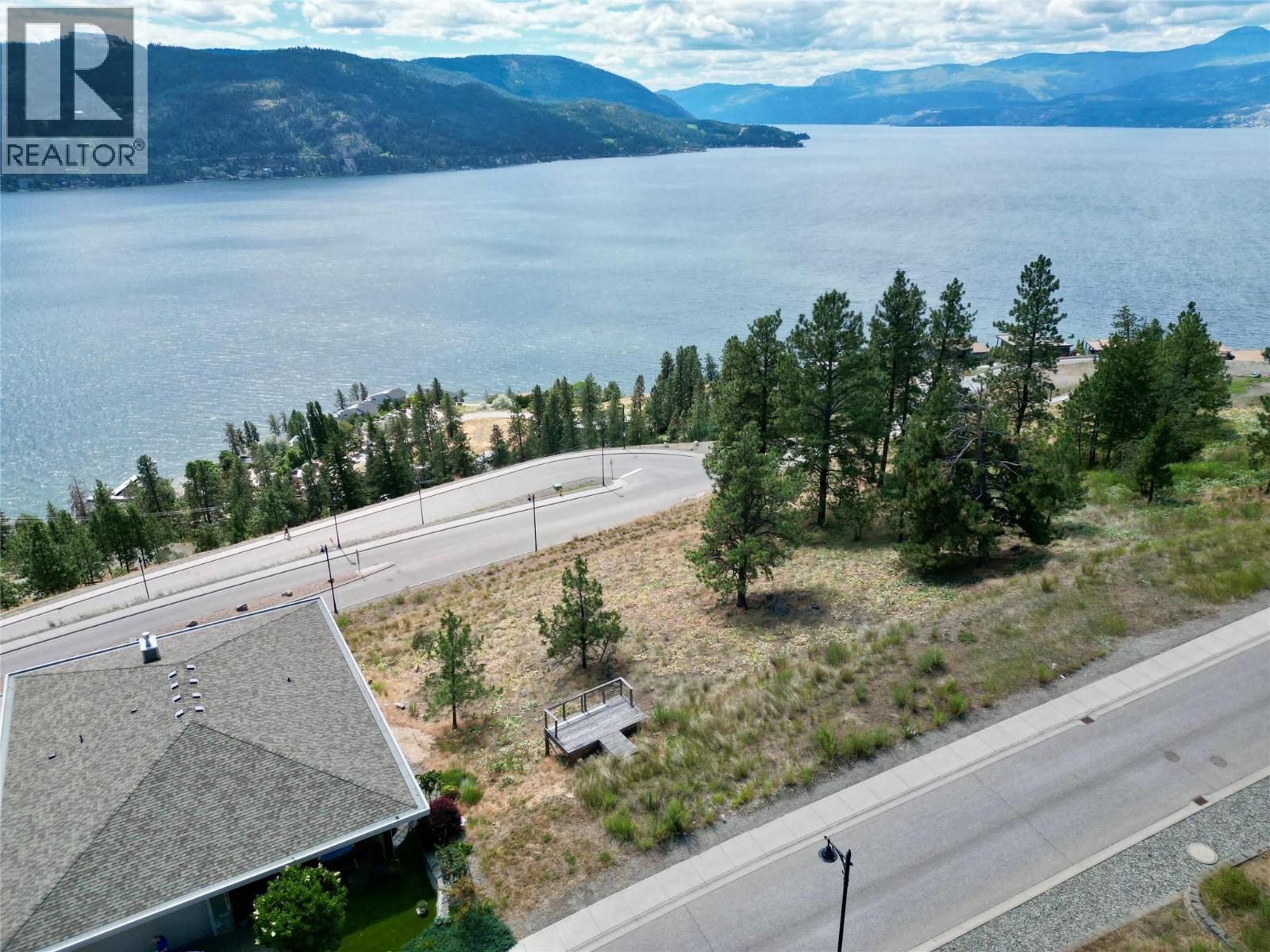8816 Stonington Road, Vernon, British Columbia  V1H 2K8 - Photo 4 - 10388500