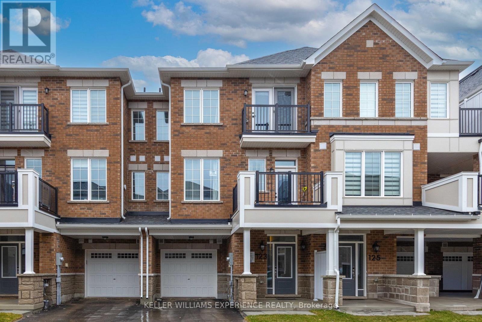 123 Pearen Lane, Barrie, Ontario  L9J 1A5 - Photo 2 - S13162508
