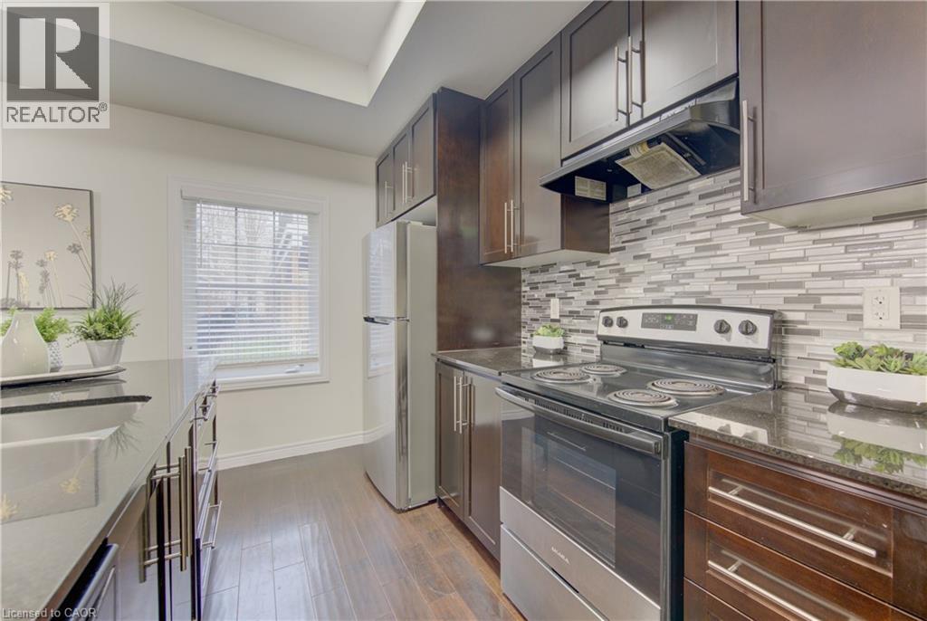 36 Prince Albert Boulevard, Kitchener, Ontario N2H 0B4 - Photo 5 - 40832700