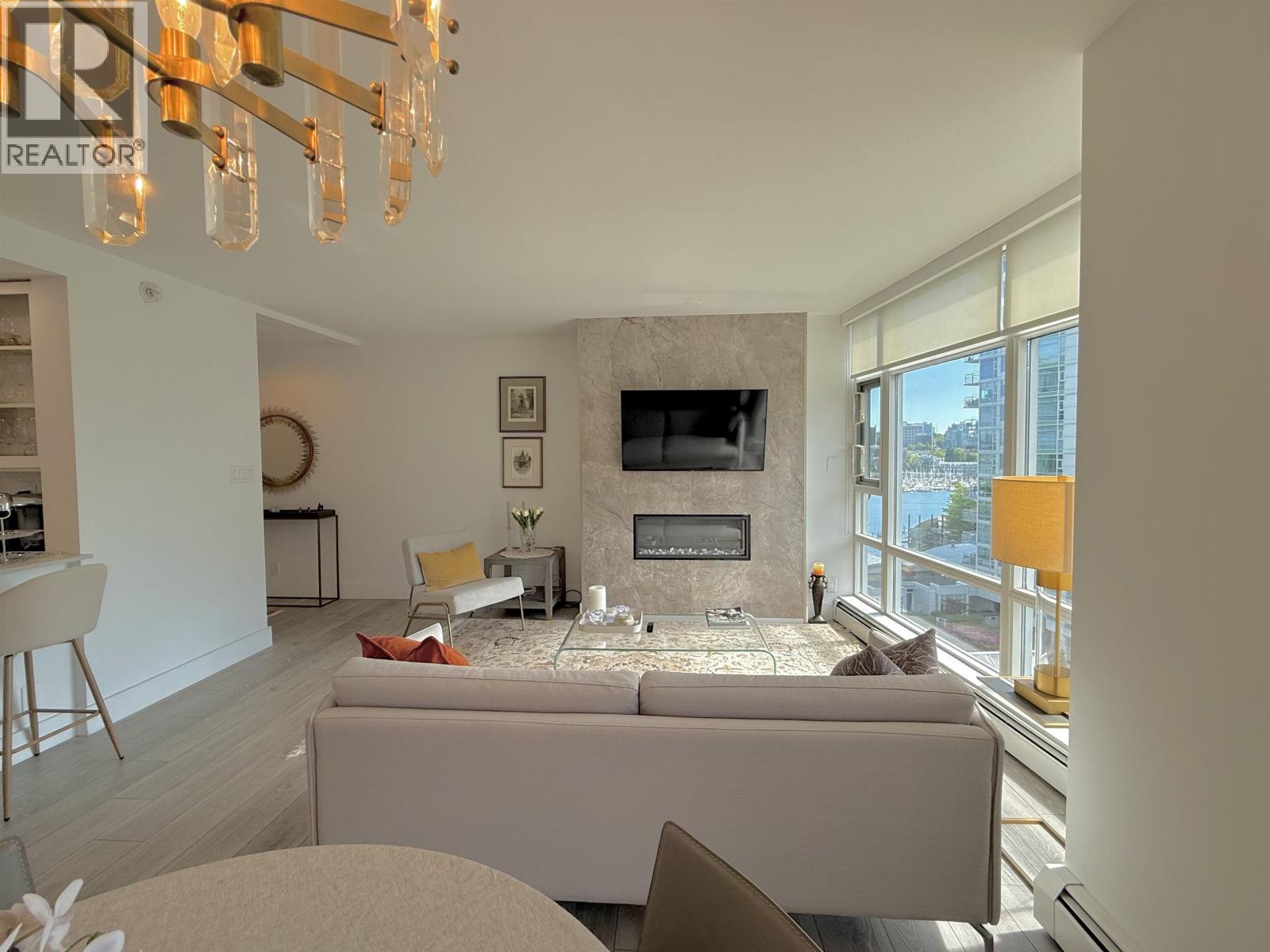 1008 198 Aquarius Mews, Vancouver, British Columbia  V6Z 2Y4 - Photo 4 - R3122525