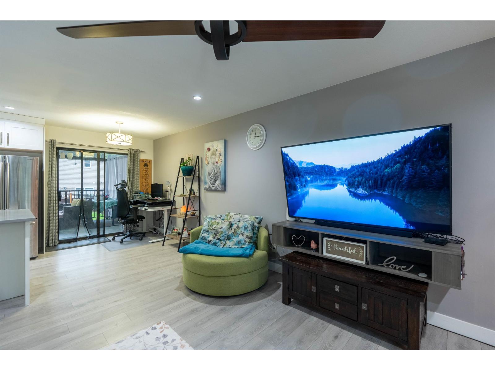13933 90a Avenue, Surrey, British Columbia  V3V 6Z7 - Photo 8 - R3126730