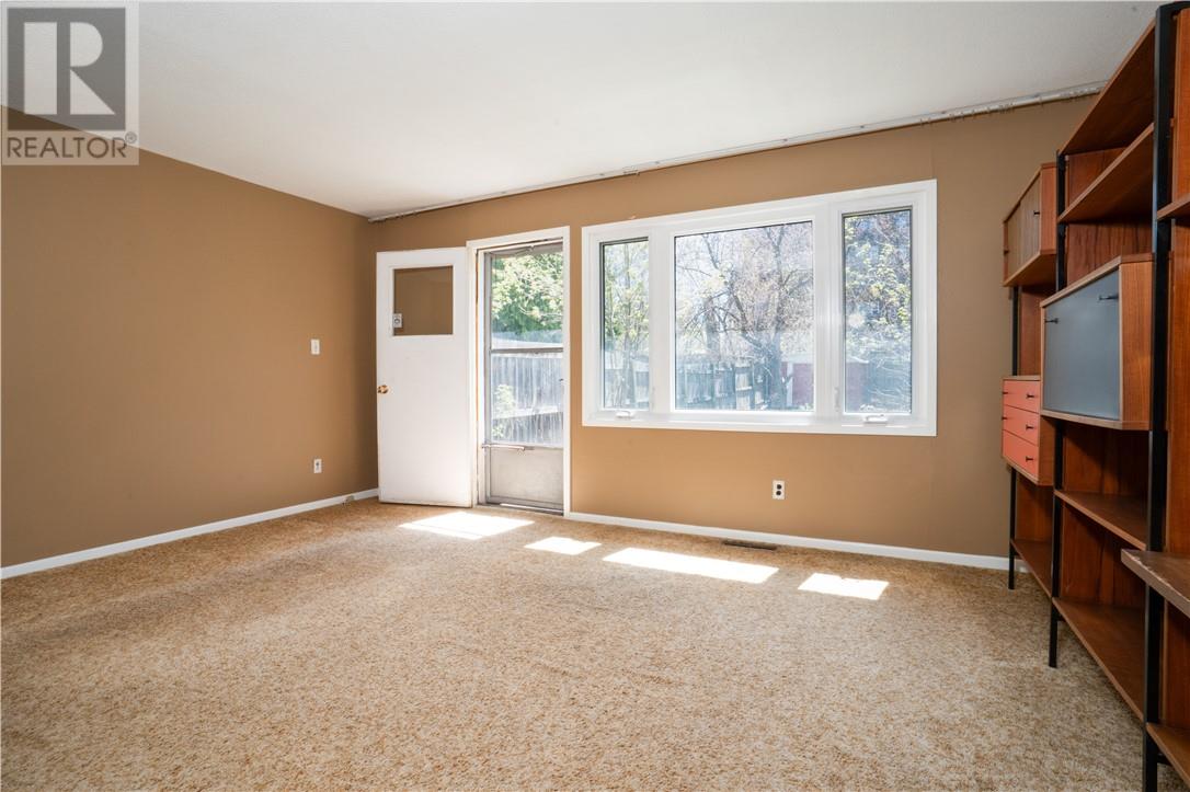 614 Greenbriar, Greater Sudbury, Ontario  P3B 3N8 - Photo 2 - 2127976