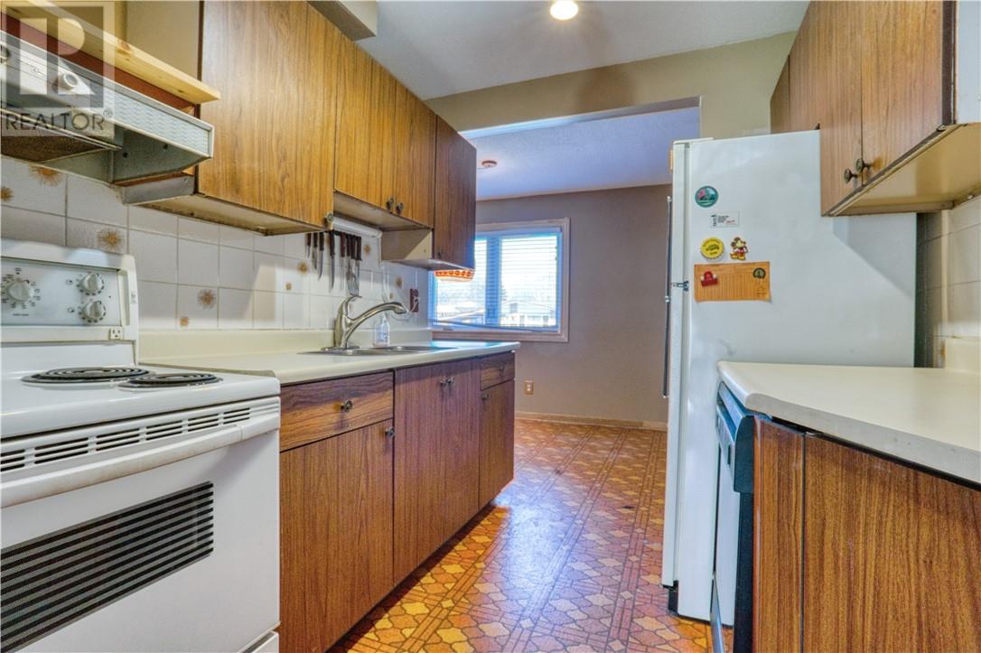 614 Greenbriar, Greater Sudbury, Ontario  P3B 3N8 - Photo 5 - 2127976