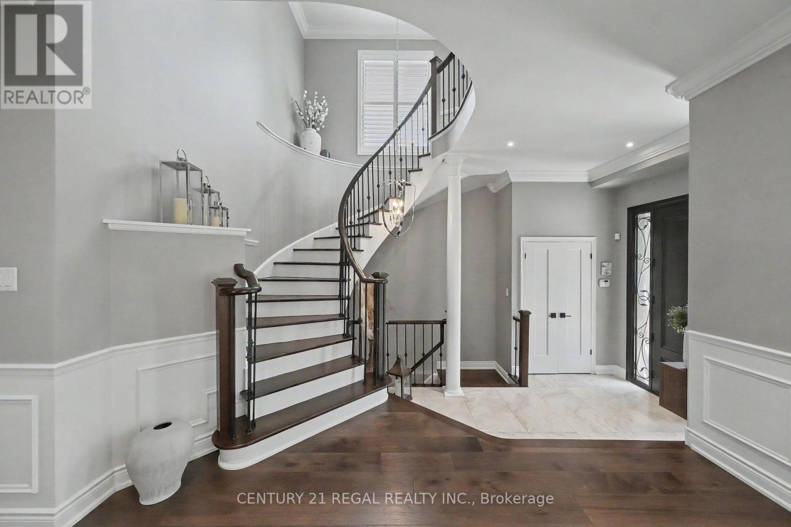 2260 Chickadee Crescent, Oakville, Ontario  L6M 3R8 - Photo 3 - W13162464
