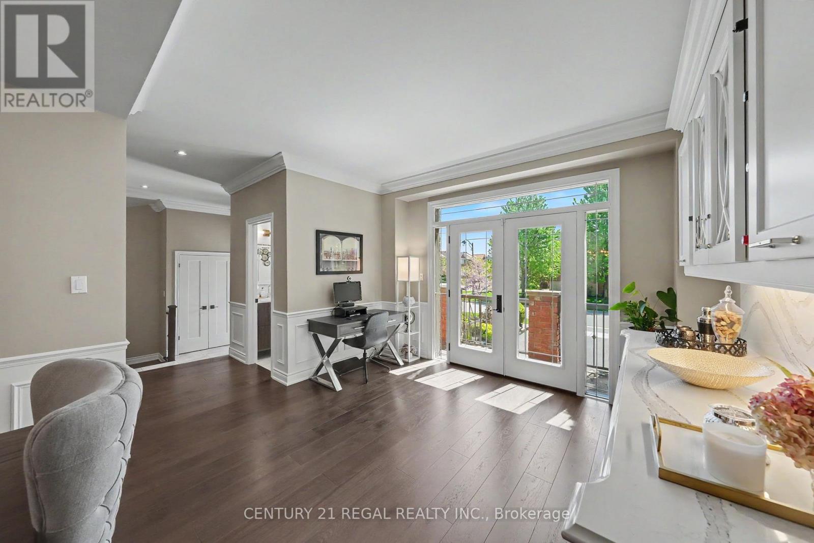 2260 Chickadee Crescent, Oakville, Ontario  L6M 3R8 - Photo 5 - W13162464