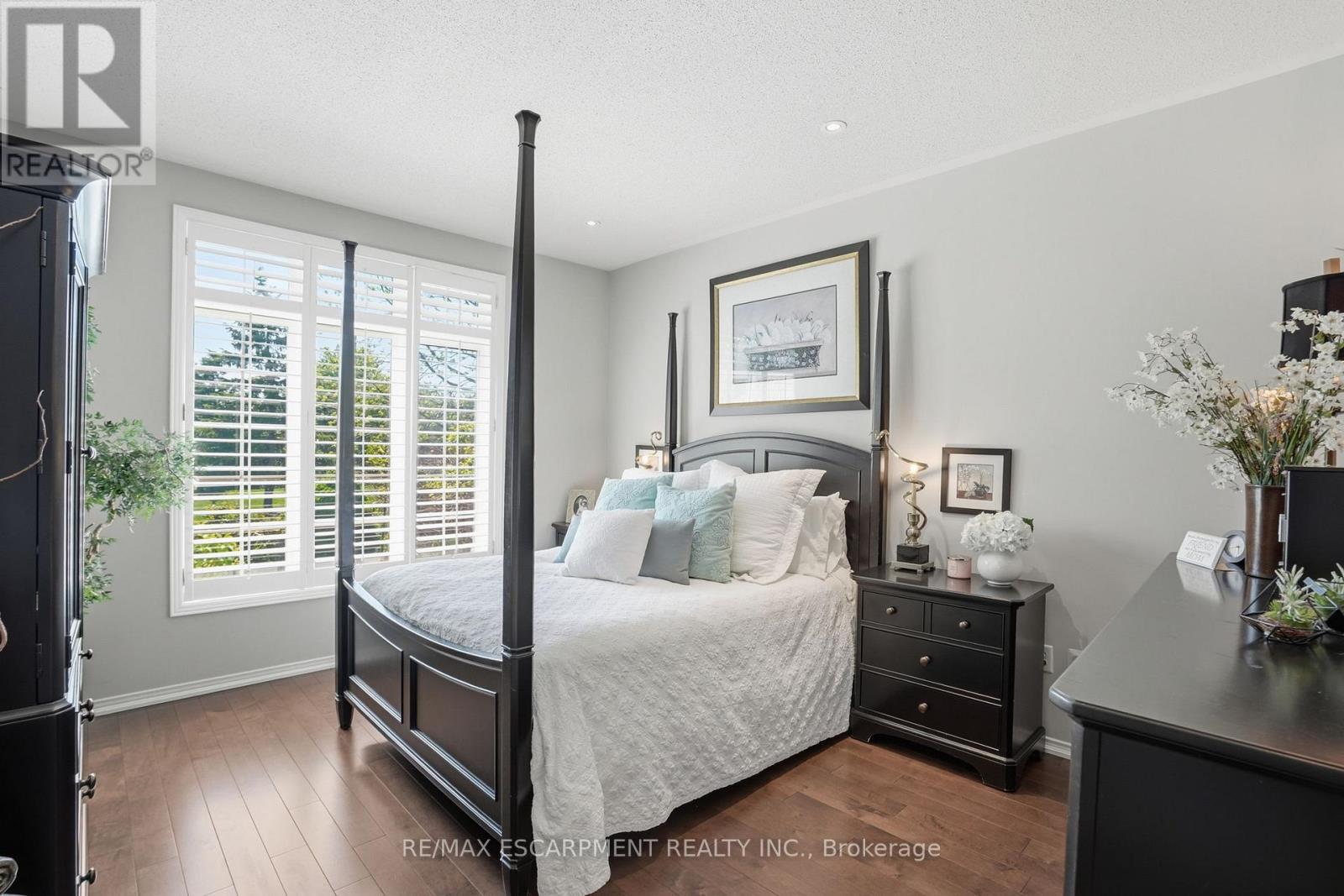 2258 Turnberry Road, Burlington, Ontario  L7M 4S6 - Photo 9 - W13162478