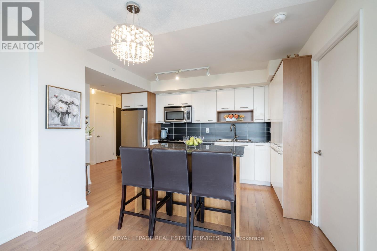 607 - 1 Valhalla Inn Road, Toronto, Ontario M9B 1S9 - Photo 4 - W13162552