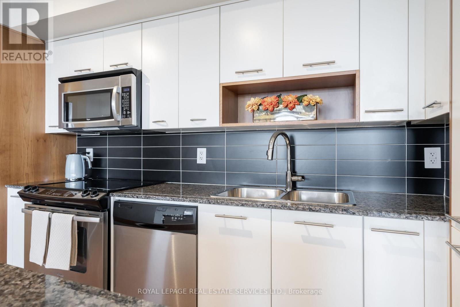 607 - 1 Valhalla Inn Road, Toronto, Ontario M9B 1S9 - Photo 5 - W13162552