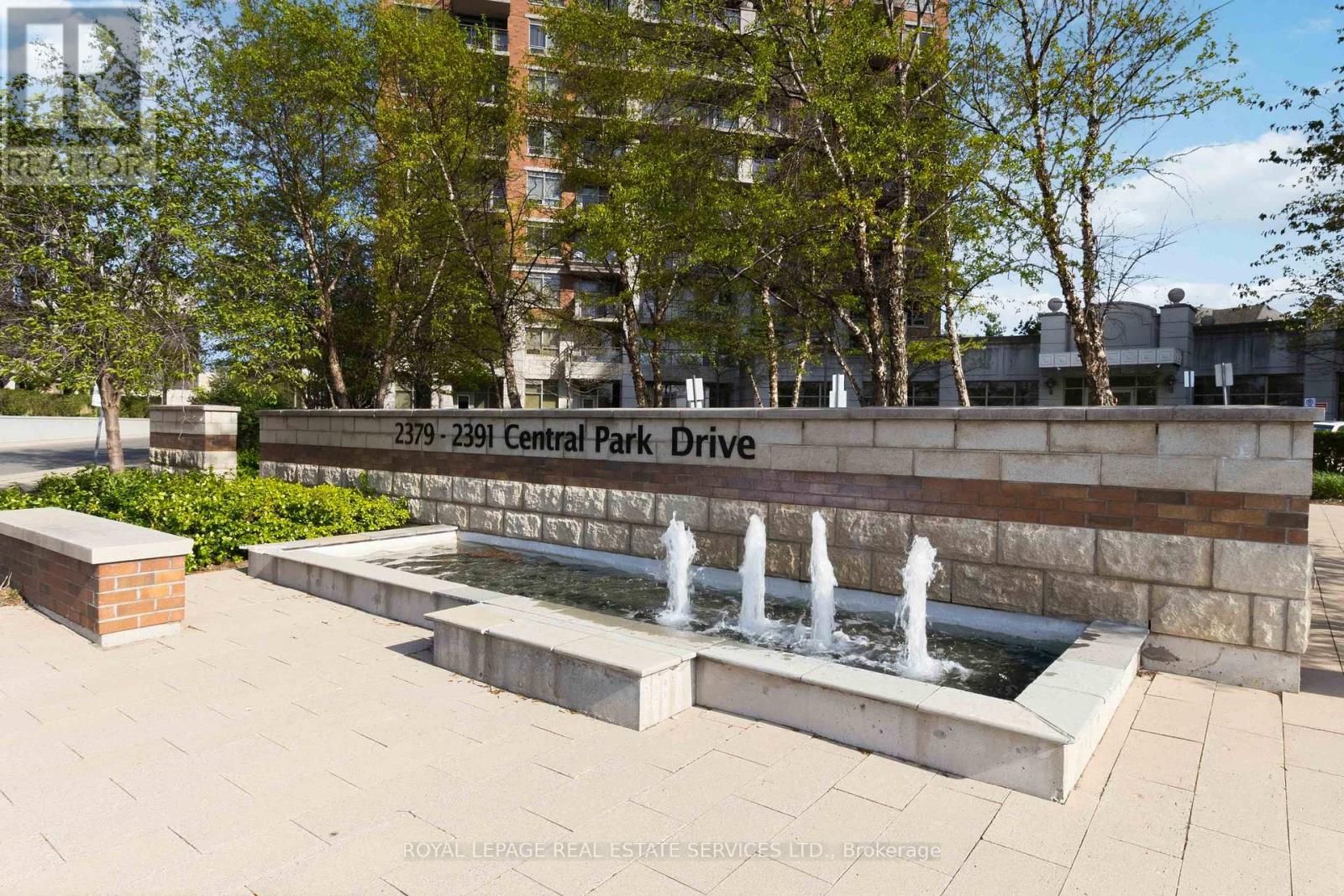 1110 - 2391 Central Park Drive, Oakville, Ontario  L6H 0E4 - Photo 2 - W13162570