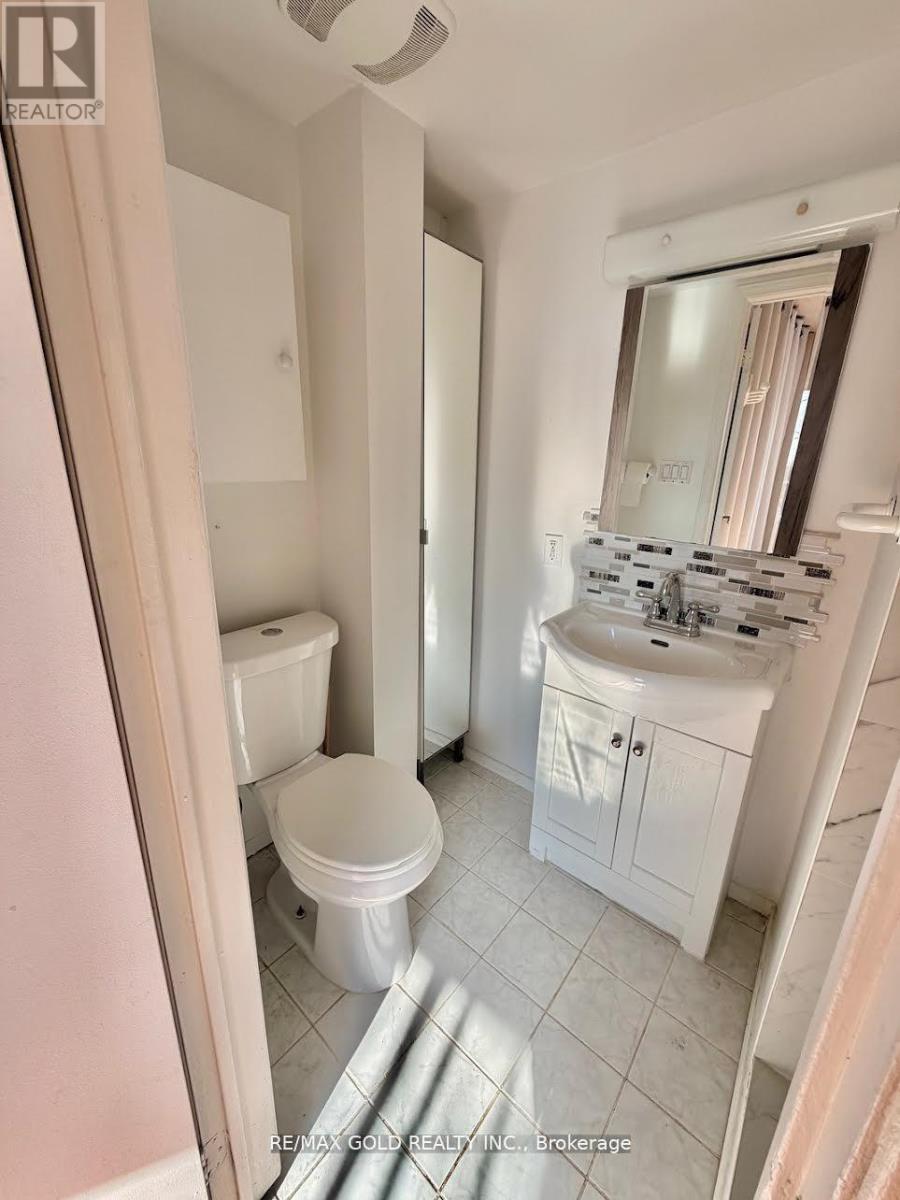 26 - 7707 Darcel Avenue, Mississauga, Ontario  L4T 3W9 - Photo 22 - W13162586