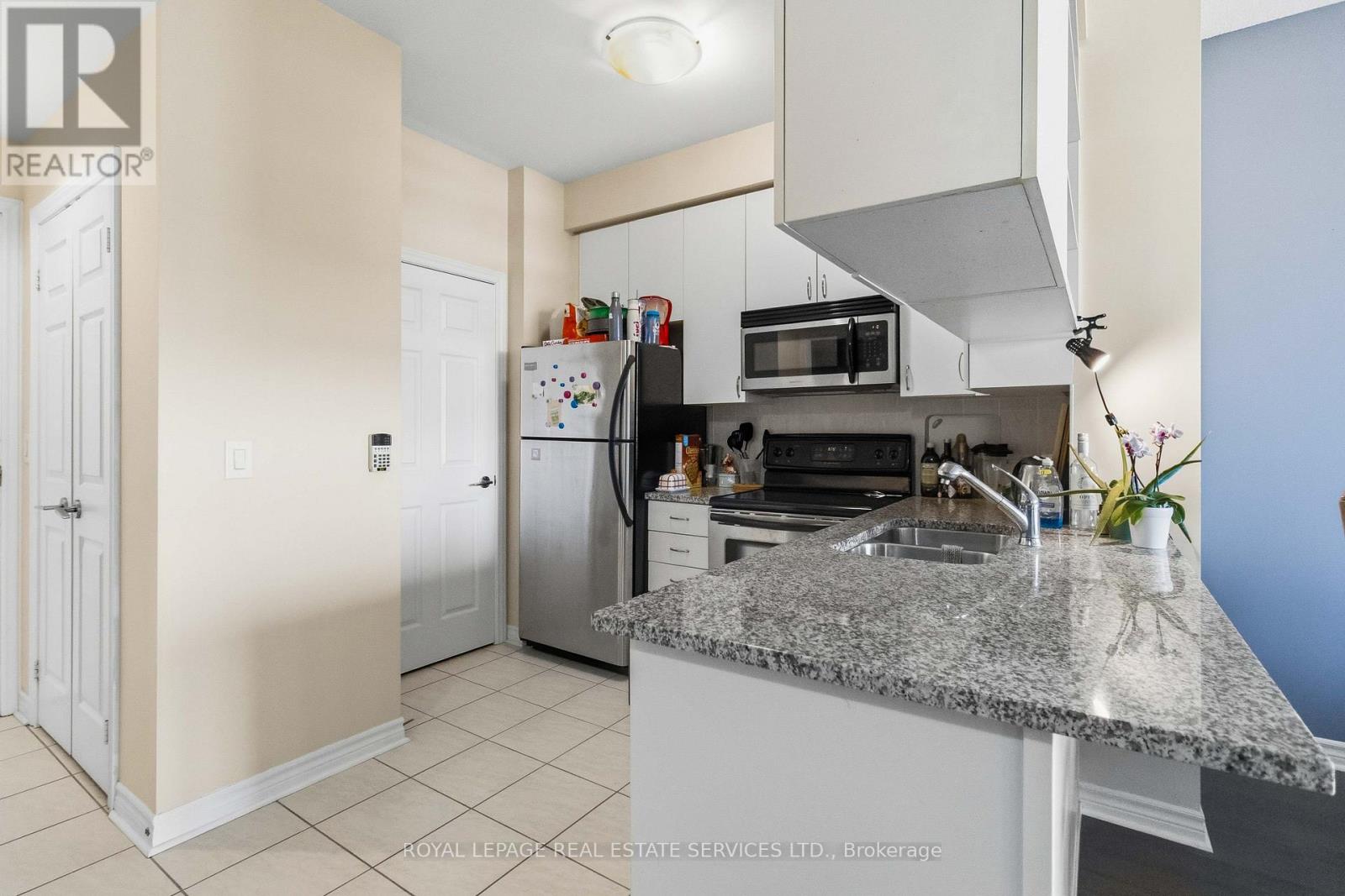 1110 - 2391 Central Park Drive, Oakville, Ontario  L6H 0E4 - Photo 8 - W13162590