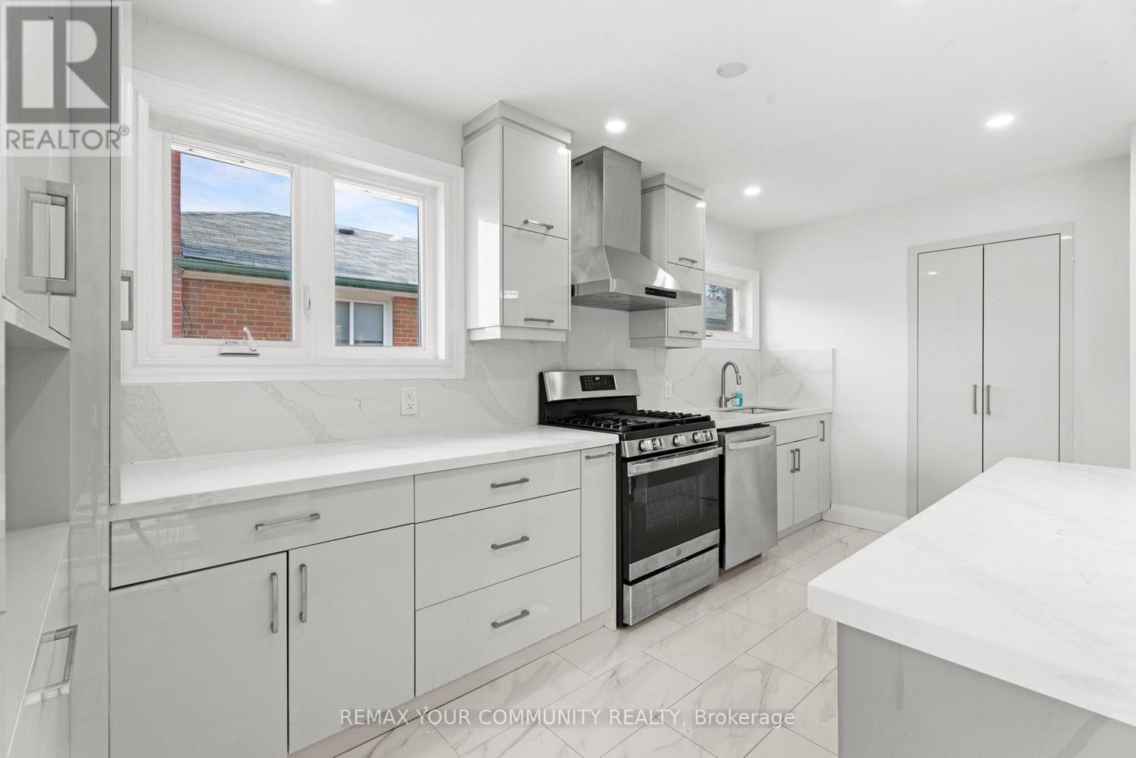 Main - 7291 Vernor Drive, Mississauga, Ontario  L4T 2P5 - Photo 14 - W13162604