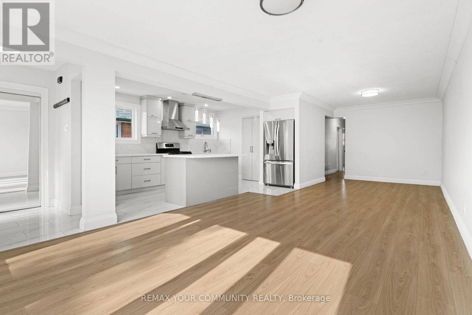 Main - 7291 Vernor Drive, Mississauga, Ontario  L4T 2P5 - Photo 7 - W13162604