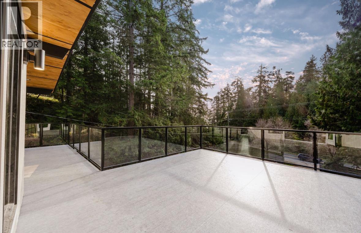 6960 Sunshine Coast Highway, Sechelt, British Columbia  V7Z 0N2 - Photo 2 - R3116634