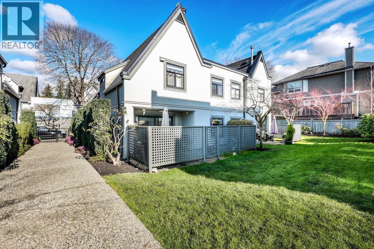 38 889 Tobruck Avenue, North Vancouver, British Columbia  V7P 1V9 - Photo 1 - R3104643