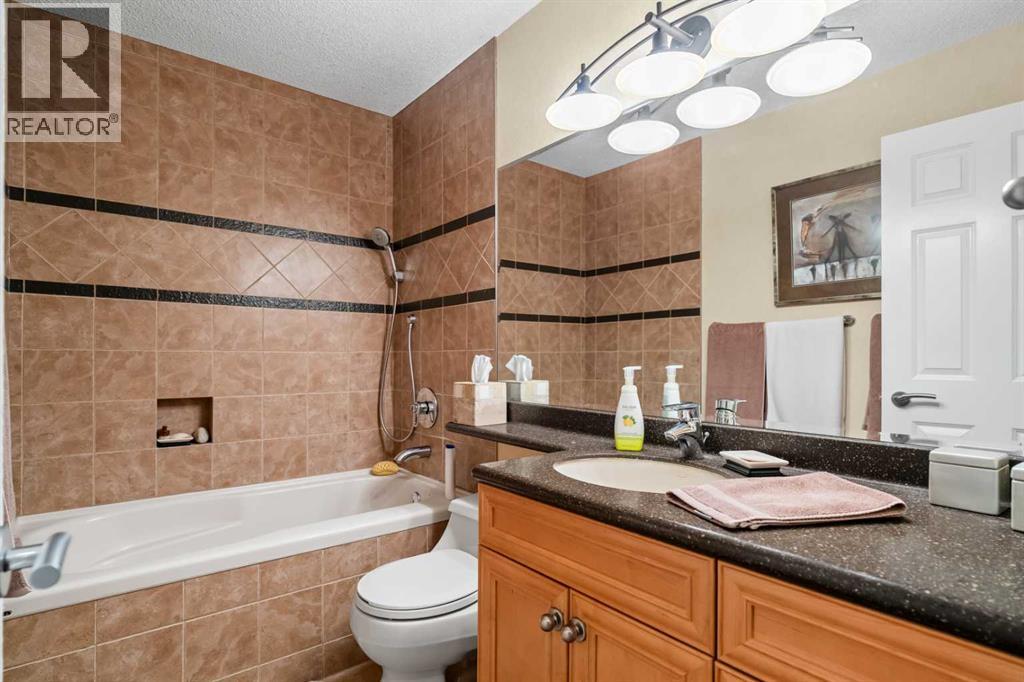 91 Sun Valley Drive SE, Calgary, Alberta  T2X 2B4 - Photo 21 - A2306764