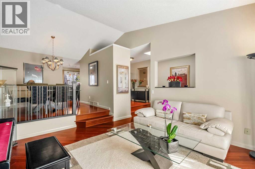 91 Sun Valley Drive SE, Calgary, Alberta  T2X 2B4 - Photo 4 - A2306764