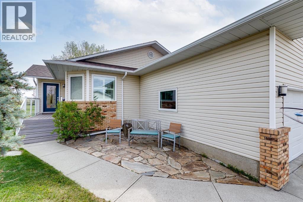 512 Woodside Drive Nw, Airdrie, Alberta  T4B 2C6 - Photo 5 - A2308172