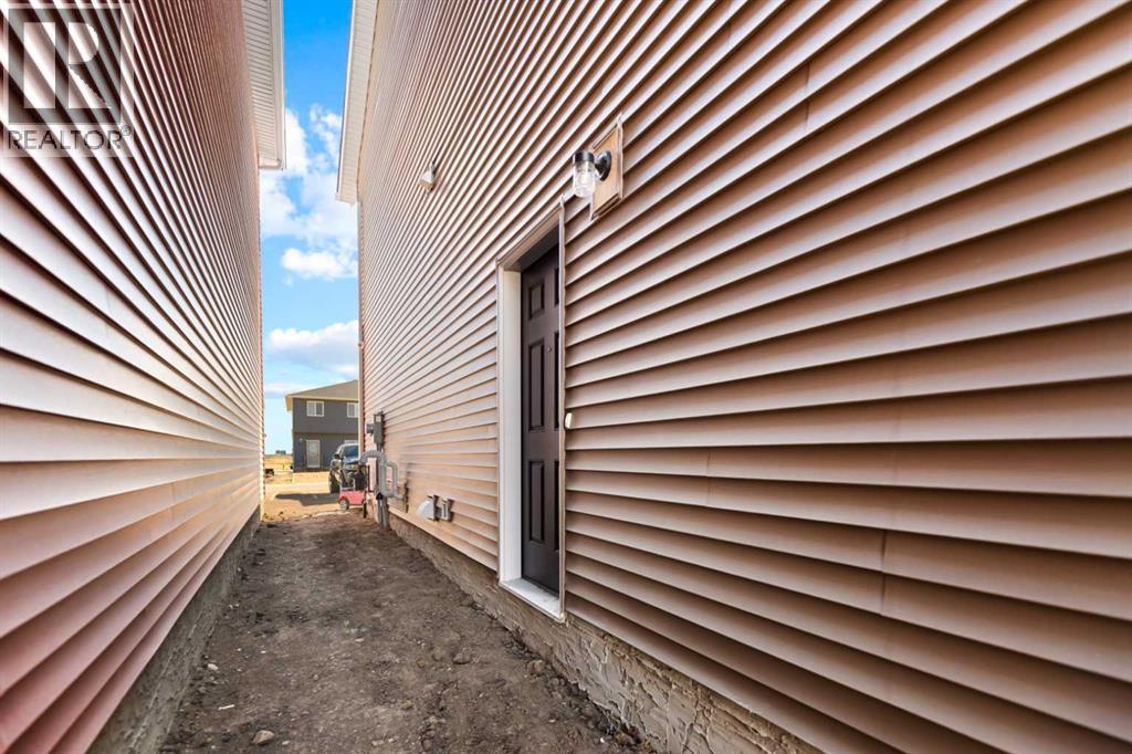 123 Corner Glen Drive NE, Calgary, Alberta  T3N 2T4 - Photo 4 - A2310608