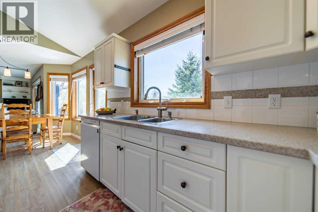 76 Sunset Crescent, Okotoks, Alberta  T1S 1P5 - Photo 16 - A2312229