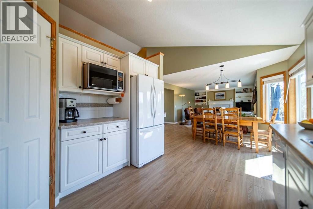 76 Sunset Crescent, Okotoks, Alberta  T1S 1P5 - Photo 17 - A2312229