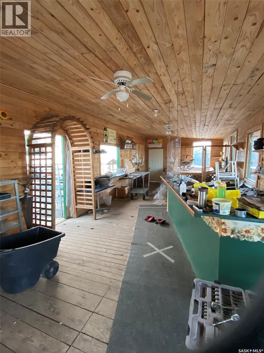 Misty Meadows Greenhouse Ltd., Meadow Lake, Saskatchewan  S9X 1Y6 - Photo 4 - SK036861