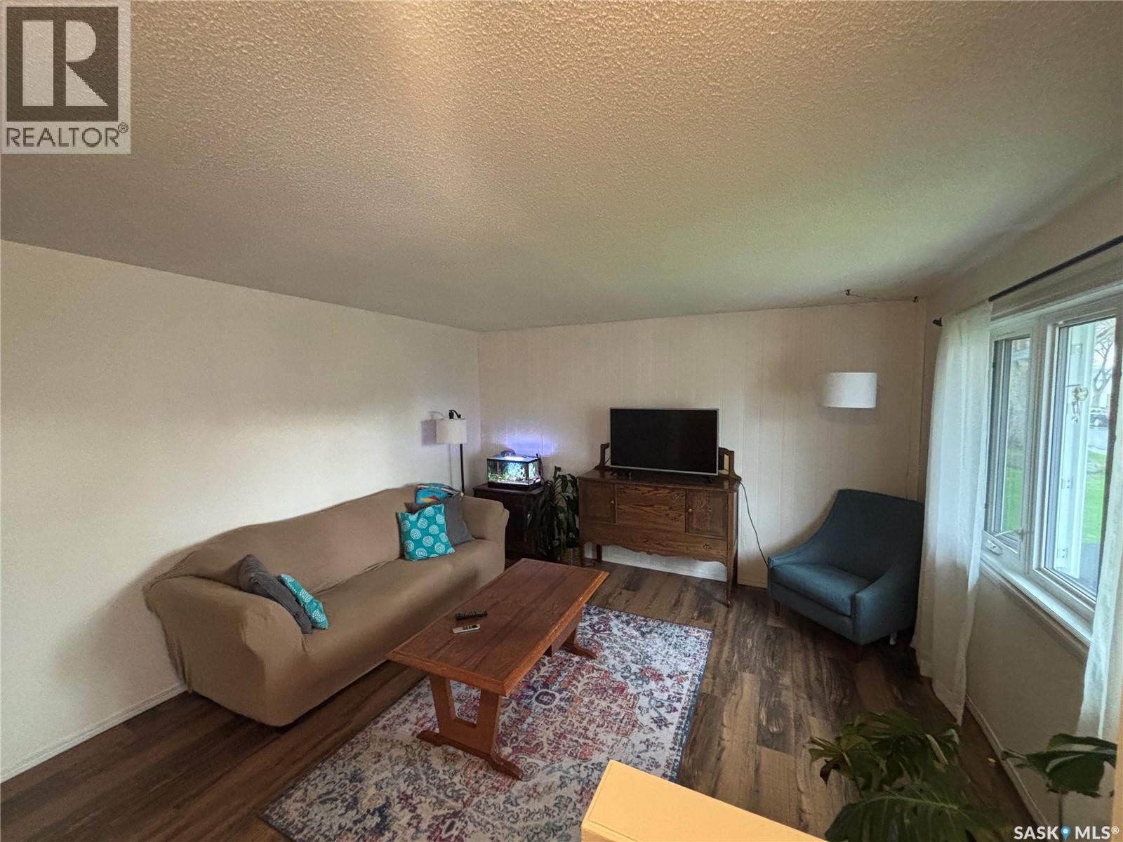 358 Bruce Street, Regina, Saskatchewan  S4R 5H1 - Photo 4 - SK036835