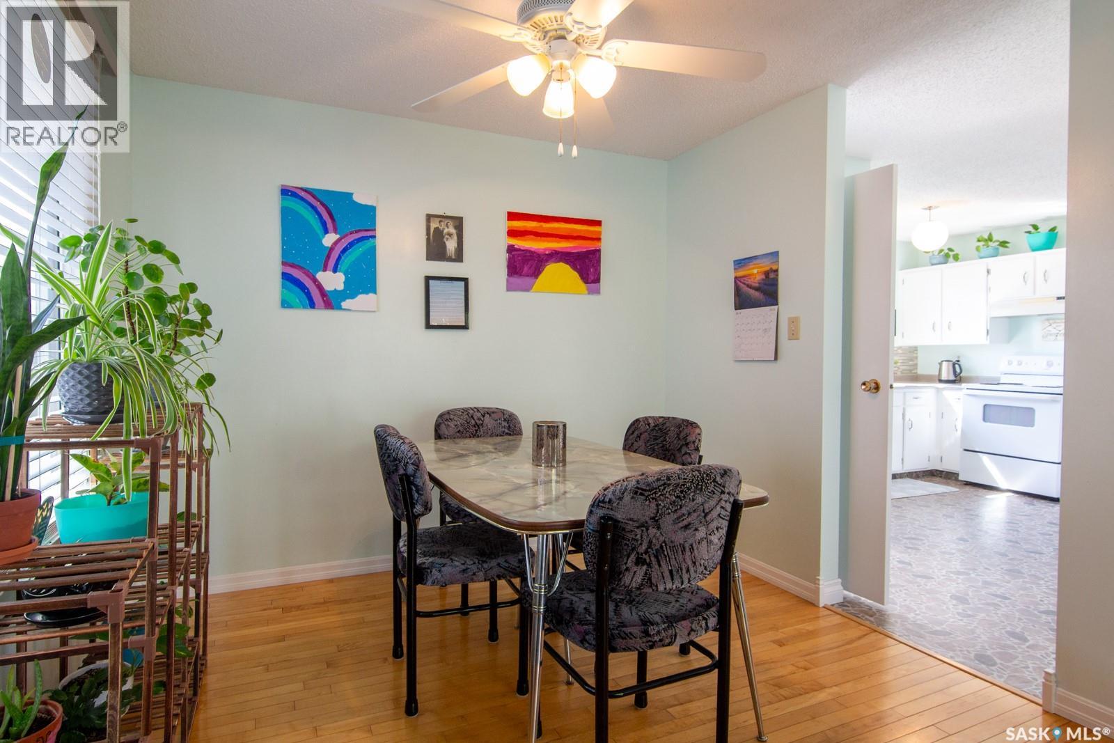 127 Devonshire Crescent, Saskatoon, Saskatchewan  S7L 5V6 - Photo 5 - SK036644