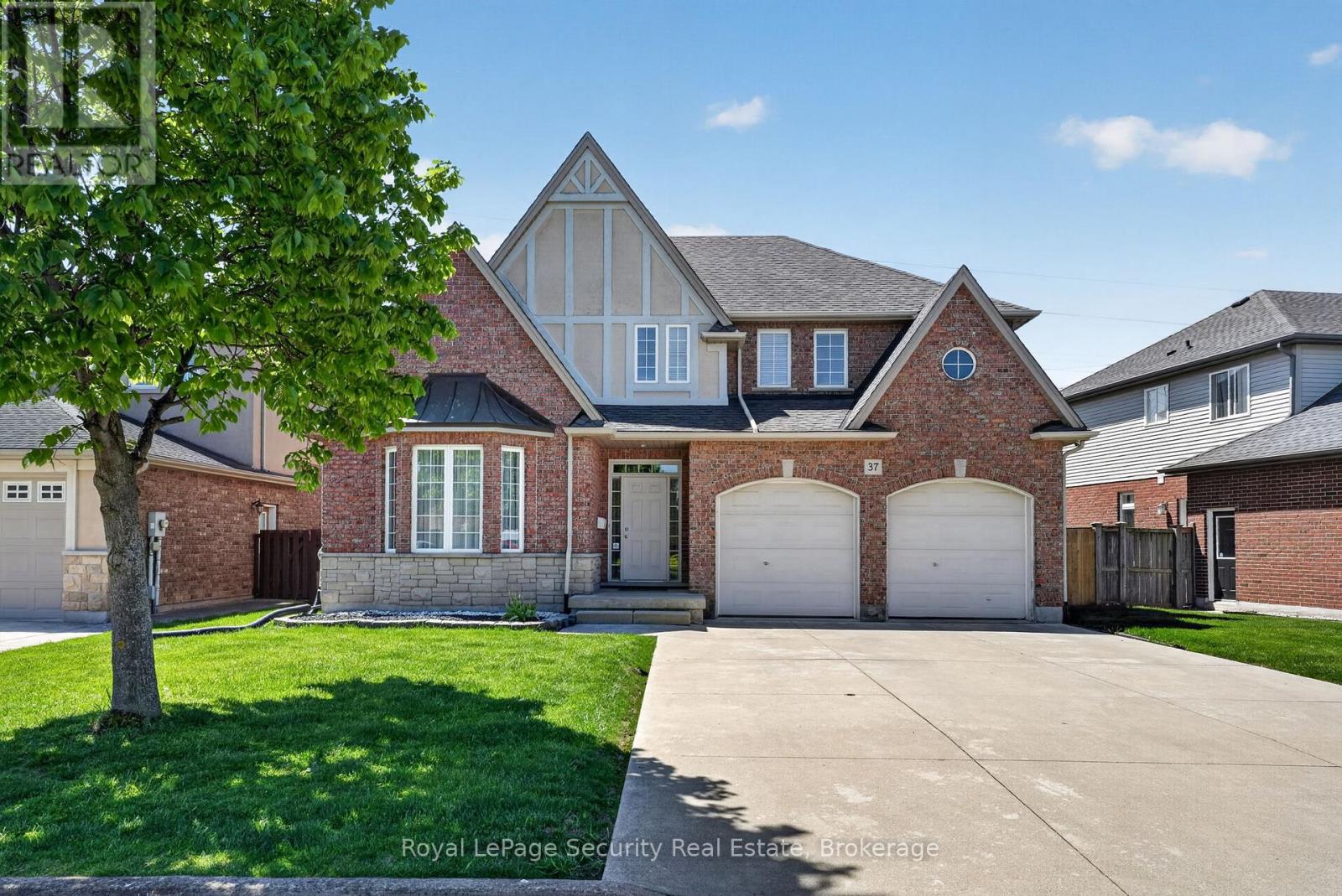 37 Fredonia Crescent, St. Catharines, Ontario  L2S 4C3 - Photo 2 - X13162576