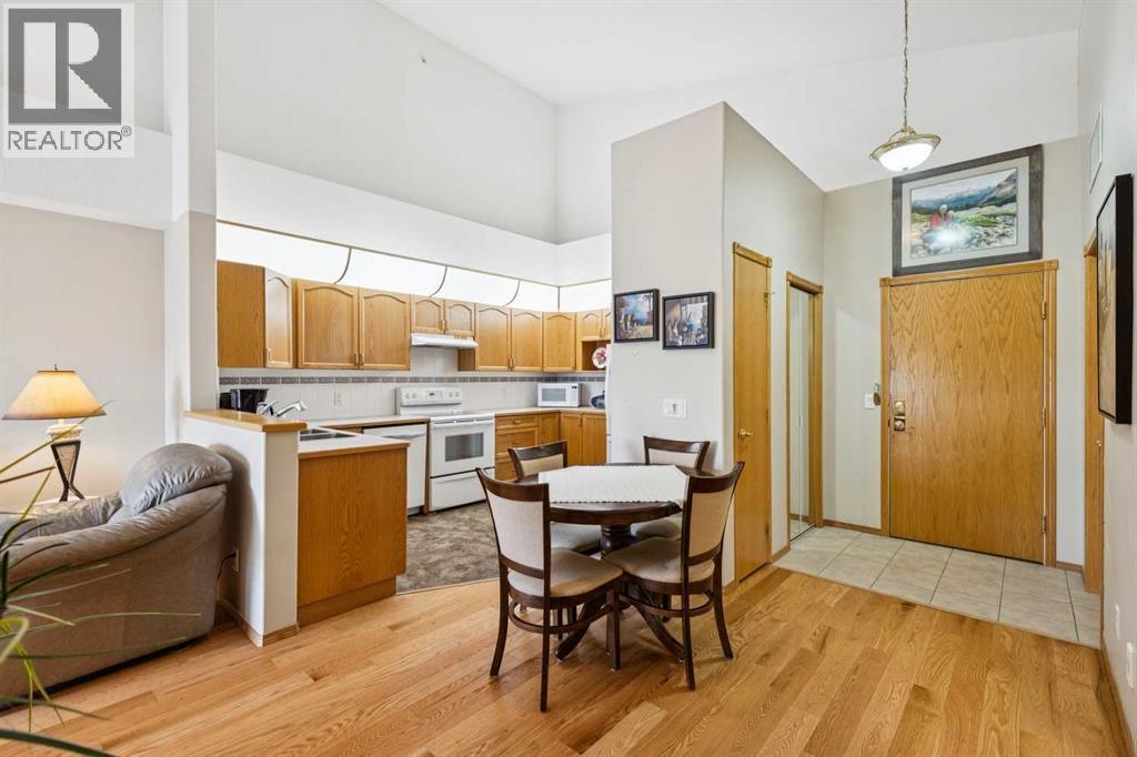 301, 728 Country Hills Road NW, Calgary, Alberta  T3K 5K8 - Photo 4 - A2313793