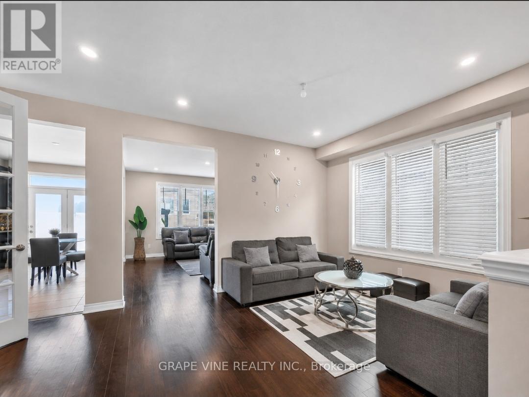 908 Pedigree Street, Ottawa, Ontario  K2S 0Y5 - Photo 10 - X12986036