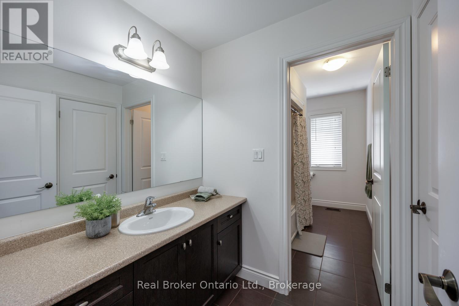 42 Ted Miller Crescent, Clarington, Ontario  L1C 0L8 - Photo 35 - E13162684