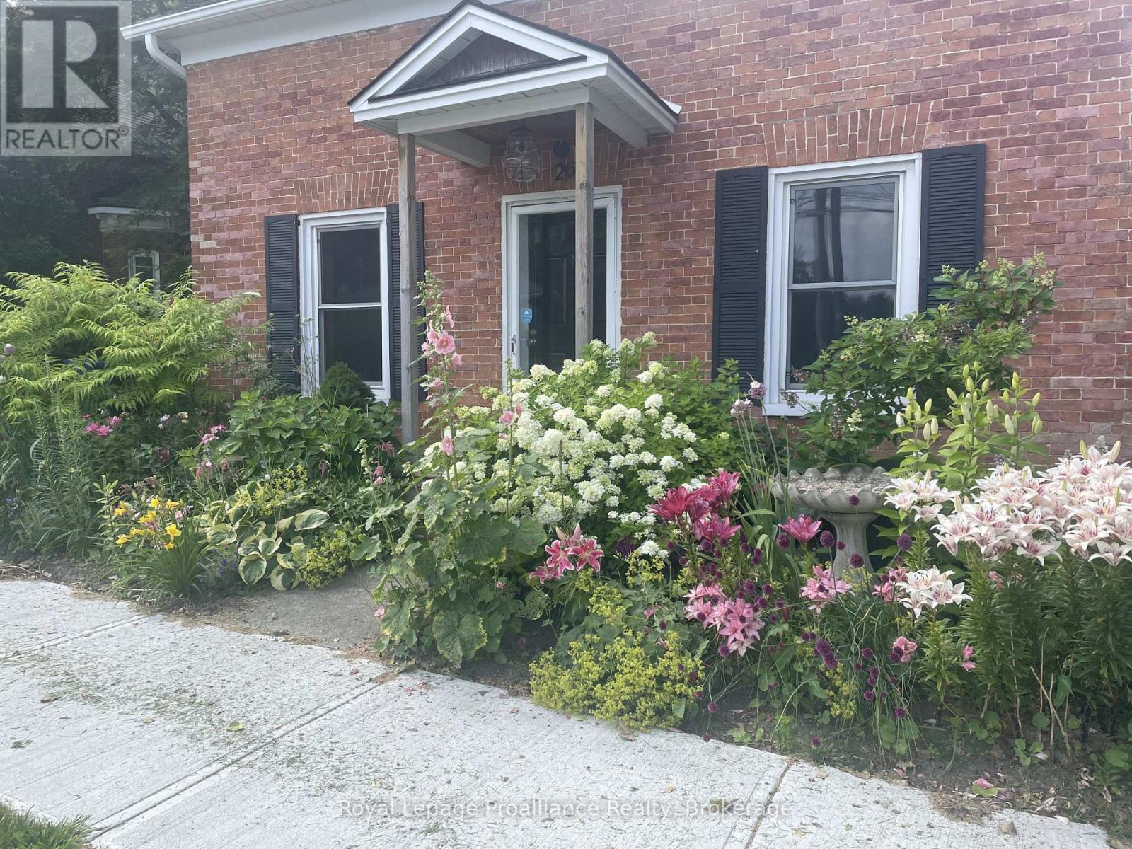 26 YORK STREET, Prince Edward County, Ontario