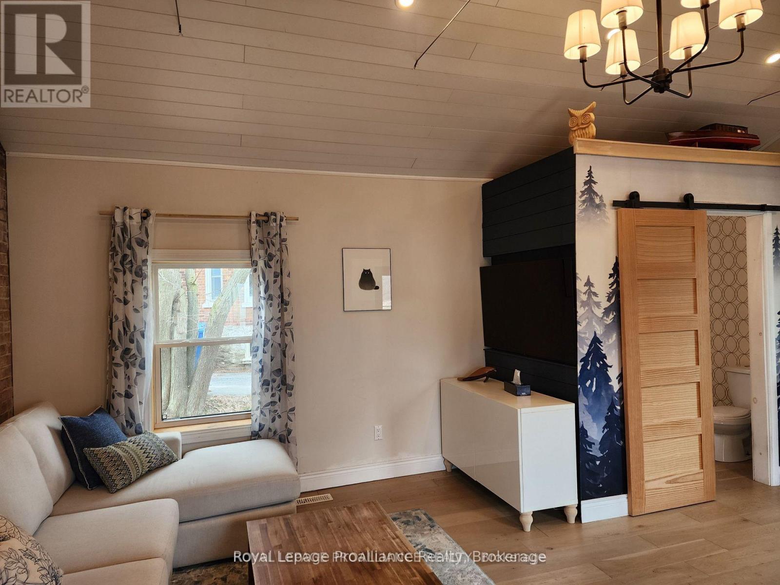 26 York Street, Prince Edward County, Ontario  K0K 2T0 - Photo 6 - X13162964