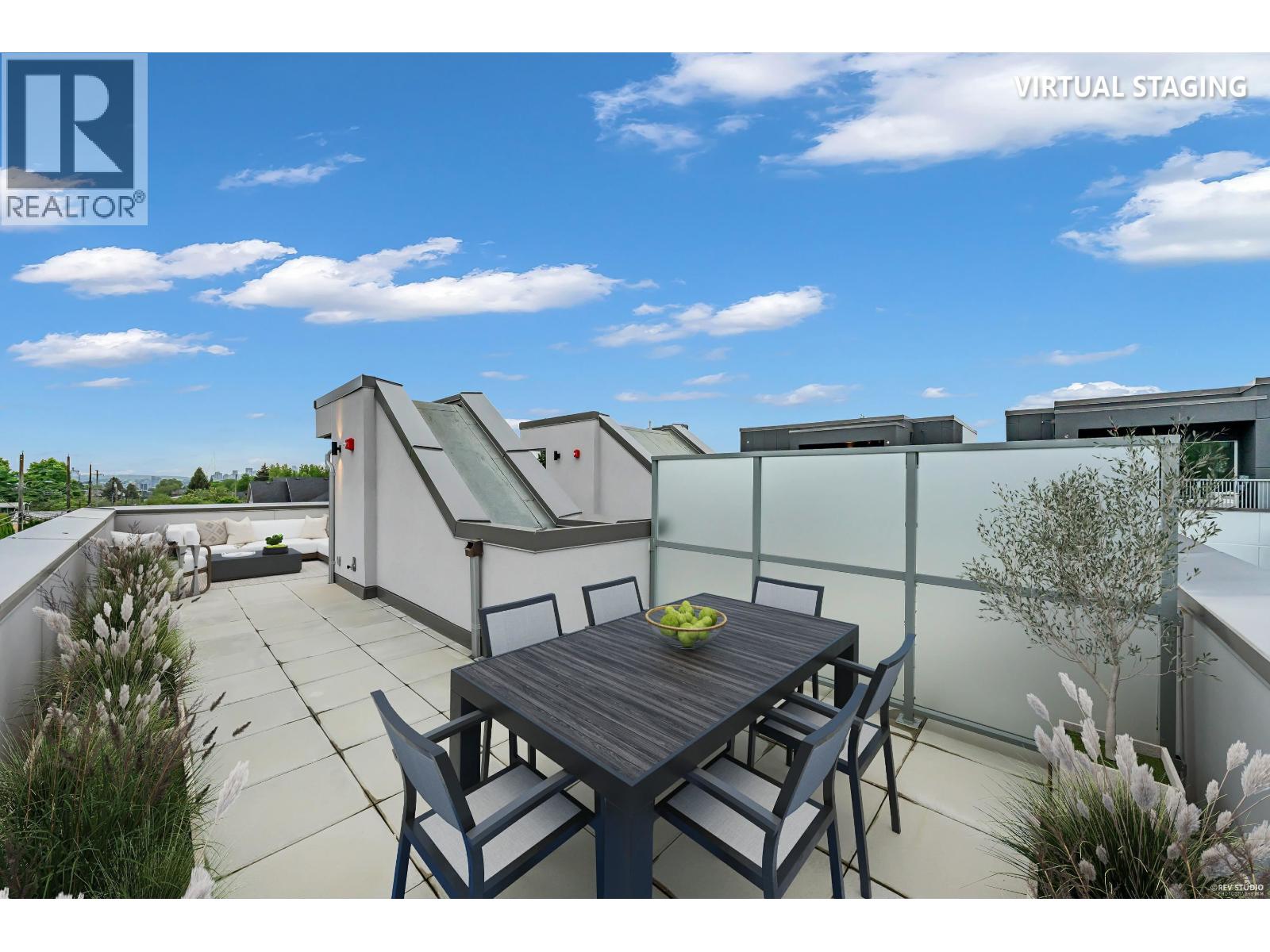 1732 Templeton Drive, Vancouver, British Columbia  V5N 1B6 - Photo 3 - R3126261