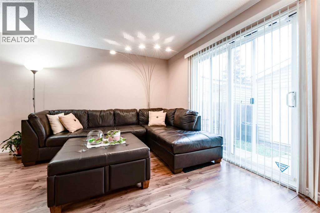 6640 Temple Drive NE, Calgary, Alberta  T1Y 5V6 - Photo 2 - A2305632