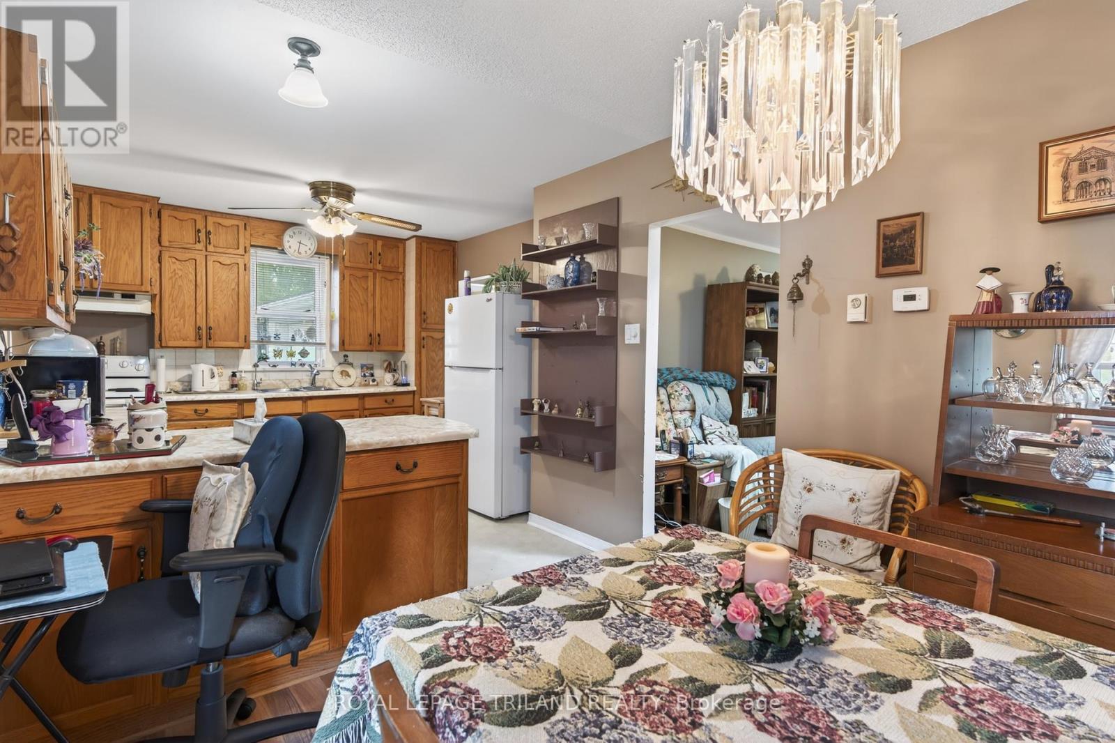 167 Simpson Street, Southwest Middlesex, Ontario  N0L 1M0 - Photo 16 - X13162986