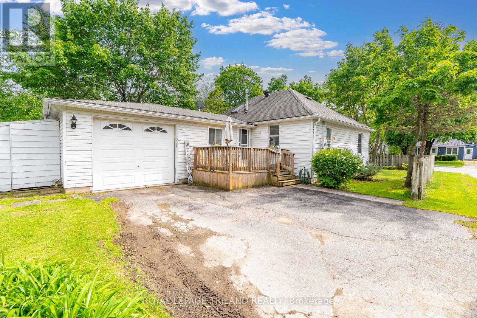 167 Simpson Street, Southwest Middlesex, Ontario  N0L 1M0 - Photo 3 - X13162986