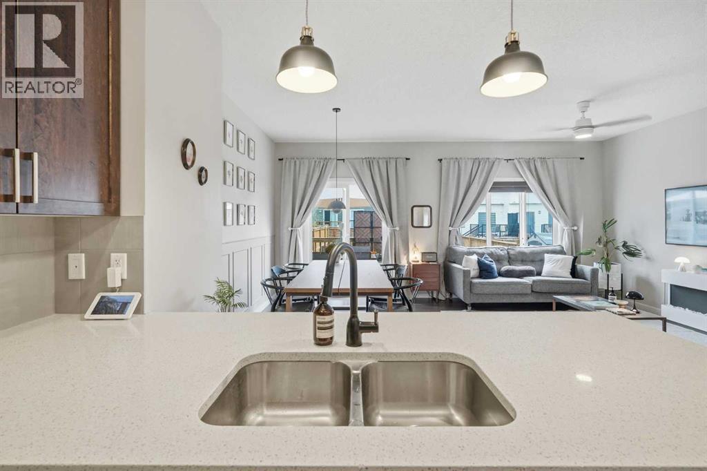 425 Carringvue Avenue NW, Calgary, Alberta  T3P 0W5 - Photo 7 - A2311473