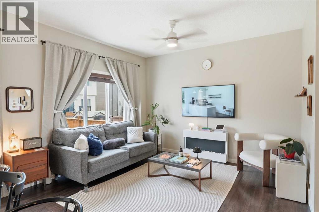 425 Carringvue Avenue NW, Calgary, Alberta  T3P 0W5 - Photo 11 - A2311473