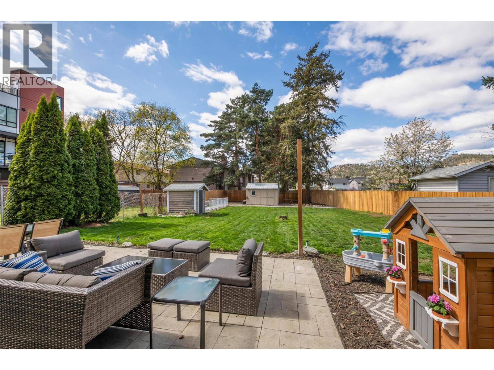 230 Kneller Road, Kelowna, British Columbia  V1X 4C2 - Photo 2 - 10388485