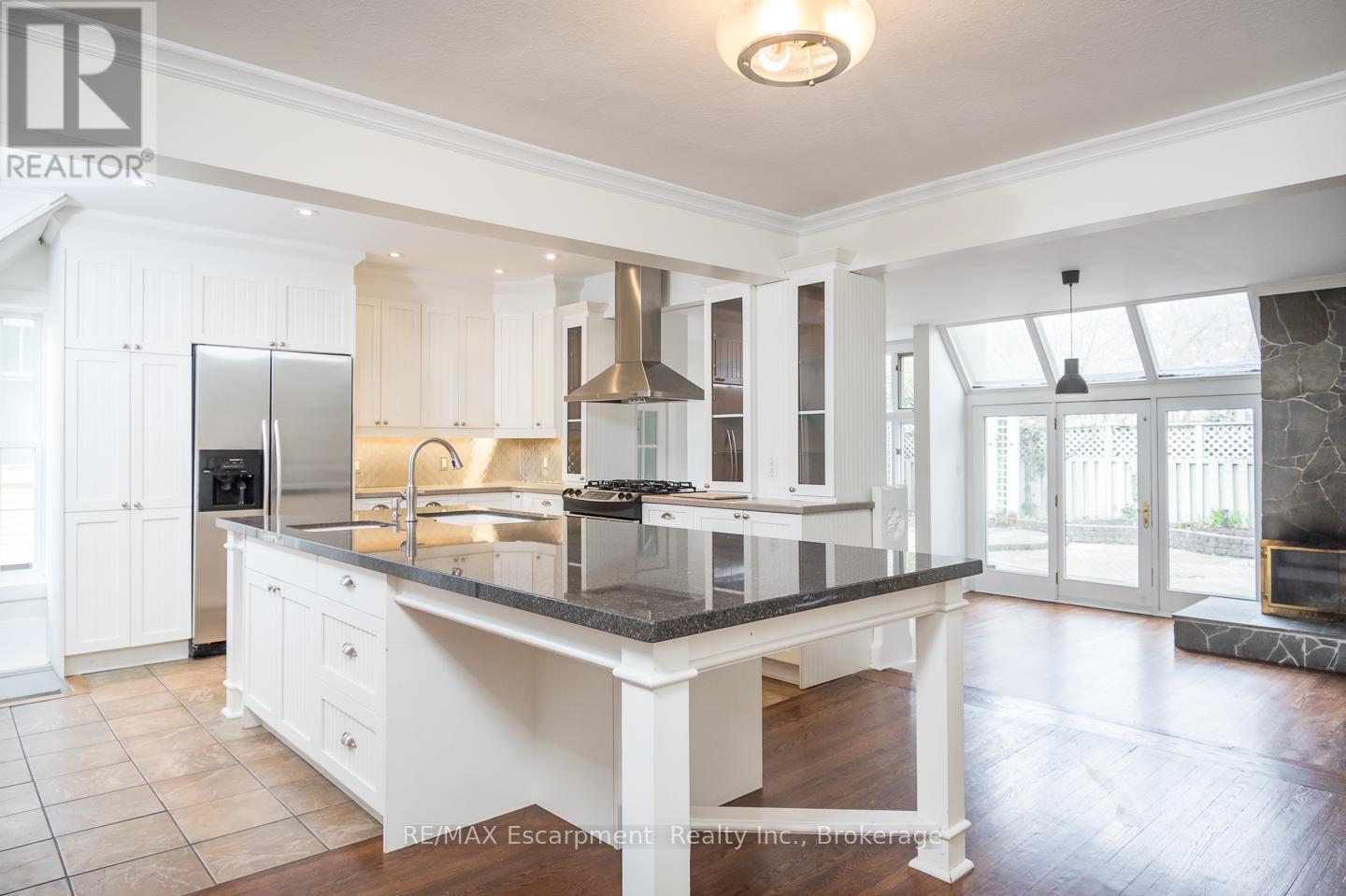 209 Allan Street, Oakville, Ontario  L6J 3P2 - Photo 6 - W13162802