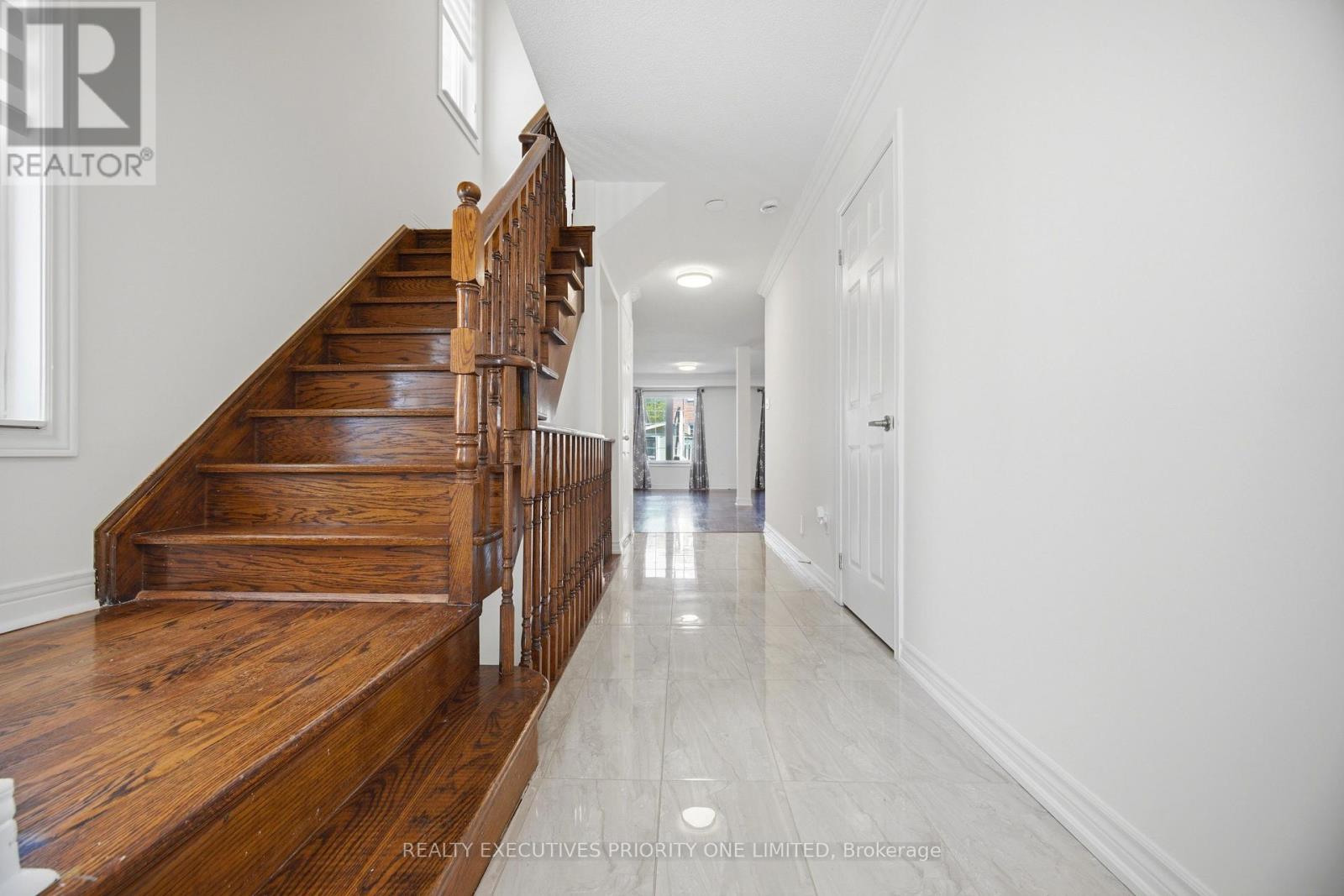 6 La Pinta Street, Vaughan, Ontario  L6A 3H9 - Photo 12 - N13159728