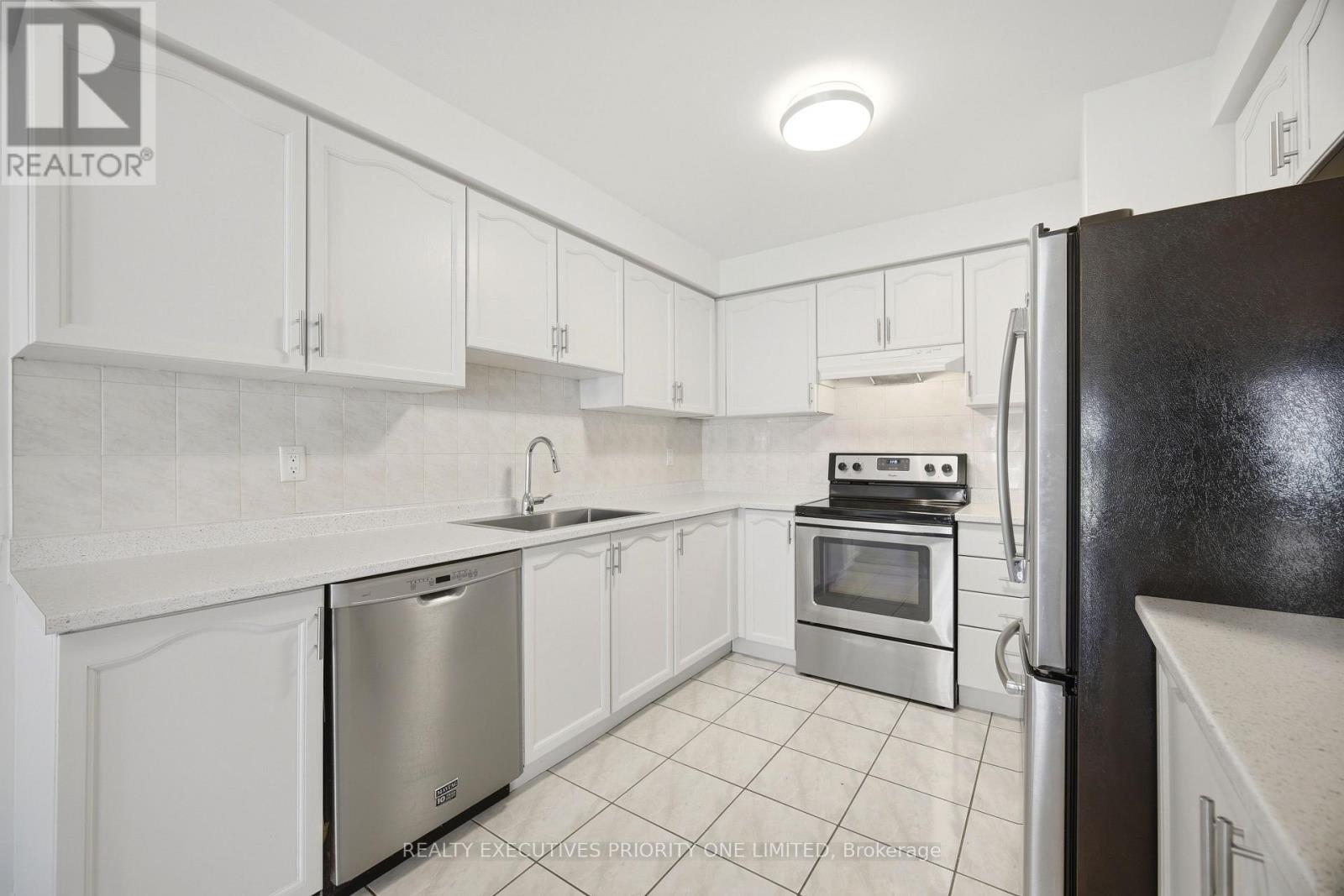 6 La Pinta Street, Vaughan, Ontario  L6A 3H9 - Photo 10 - N13159728