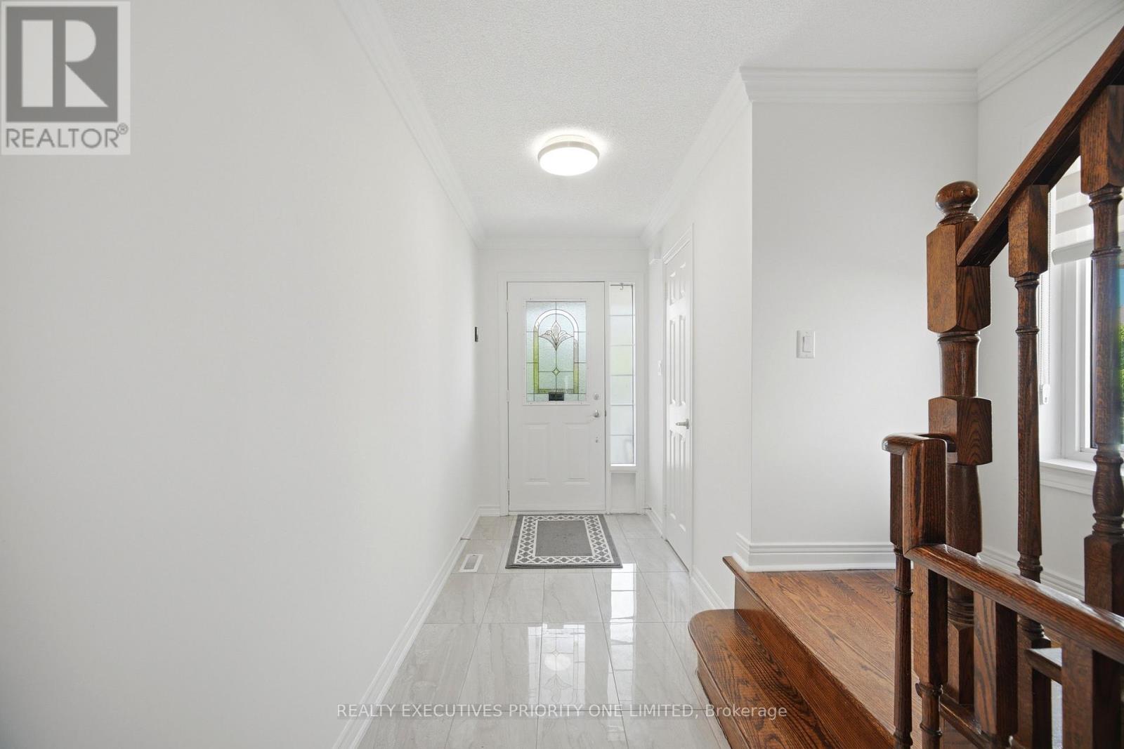 6 La Pinta Street, Vaughan, Ontario  L6A 3H9 - Photo 3 - N13159728